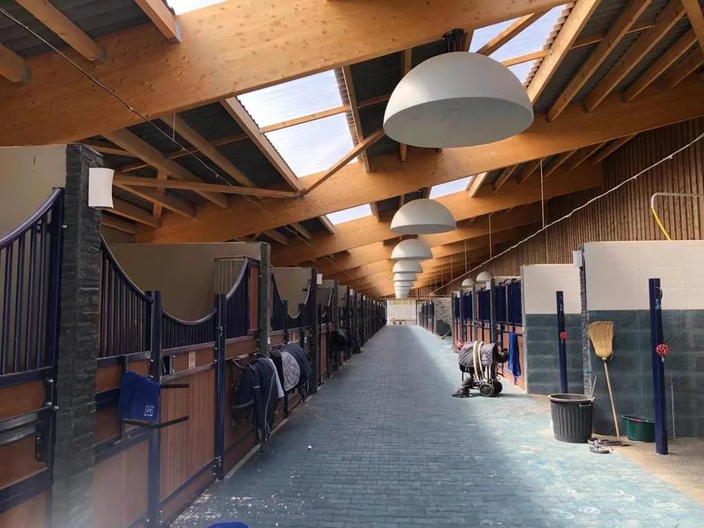 cheap horse stable with hay door and feed door