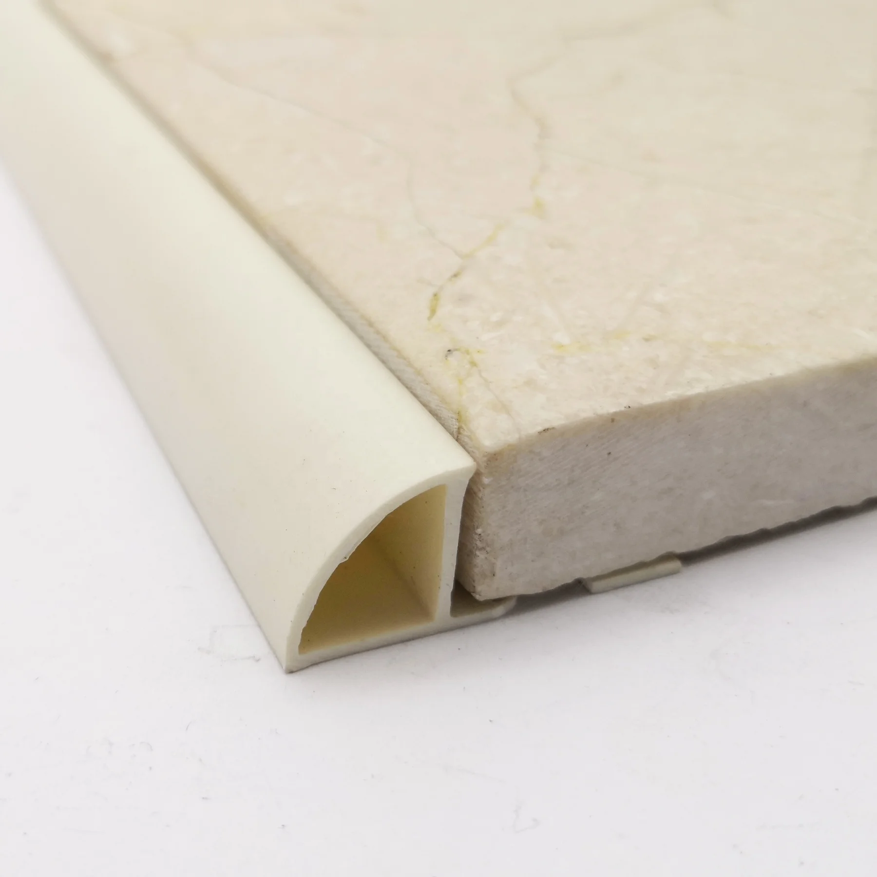 Home decorative plastic close type pvc corner tile trim in different size