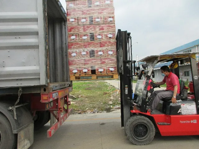 Factory Direct Price Powerful Removing Stubborn Stains Car Window  Glass Cleaner Spray