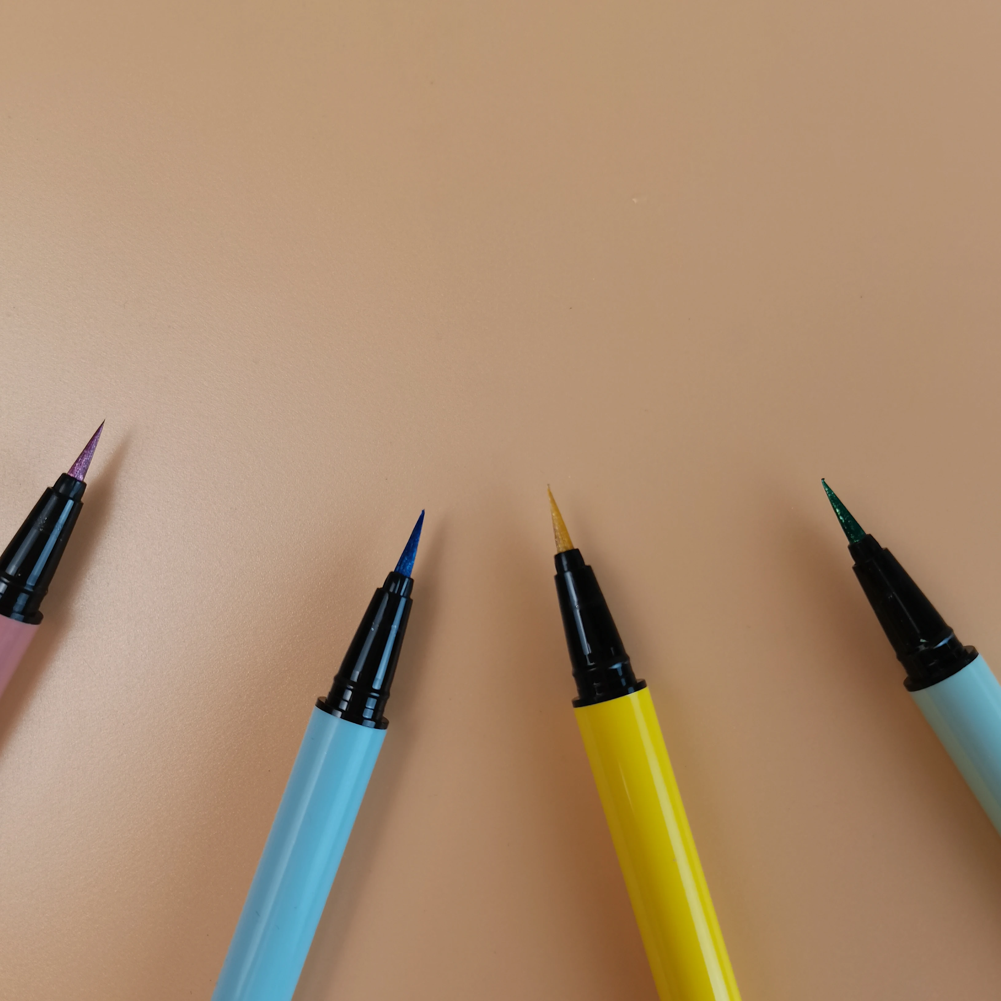 Custom Liquid Magic Eyeliner for Sticky Eyelashes High Pigmented Magnetic Eyeliner Pen Private Label