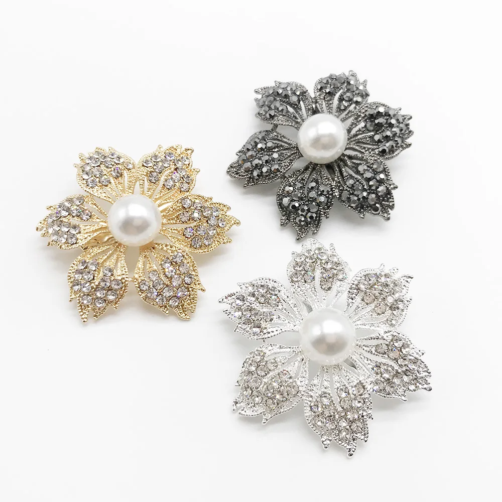 
High Quality Gold Silver Gun metal Jewelry Broches Custom Metal Pearl Rhinestone brooches flower pin Brooch For Women 