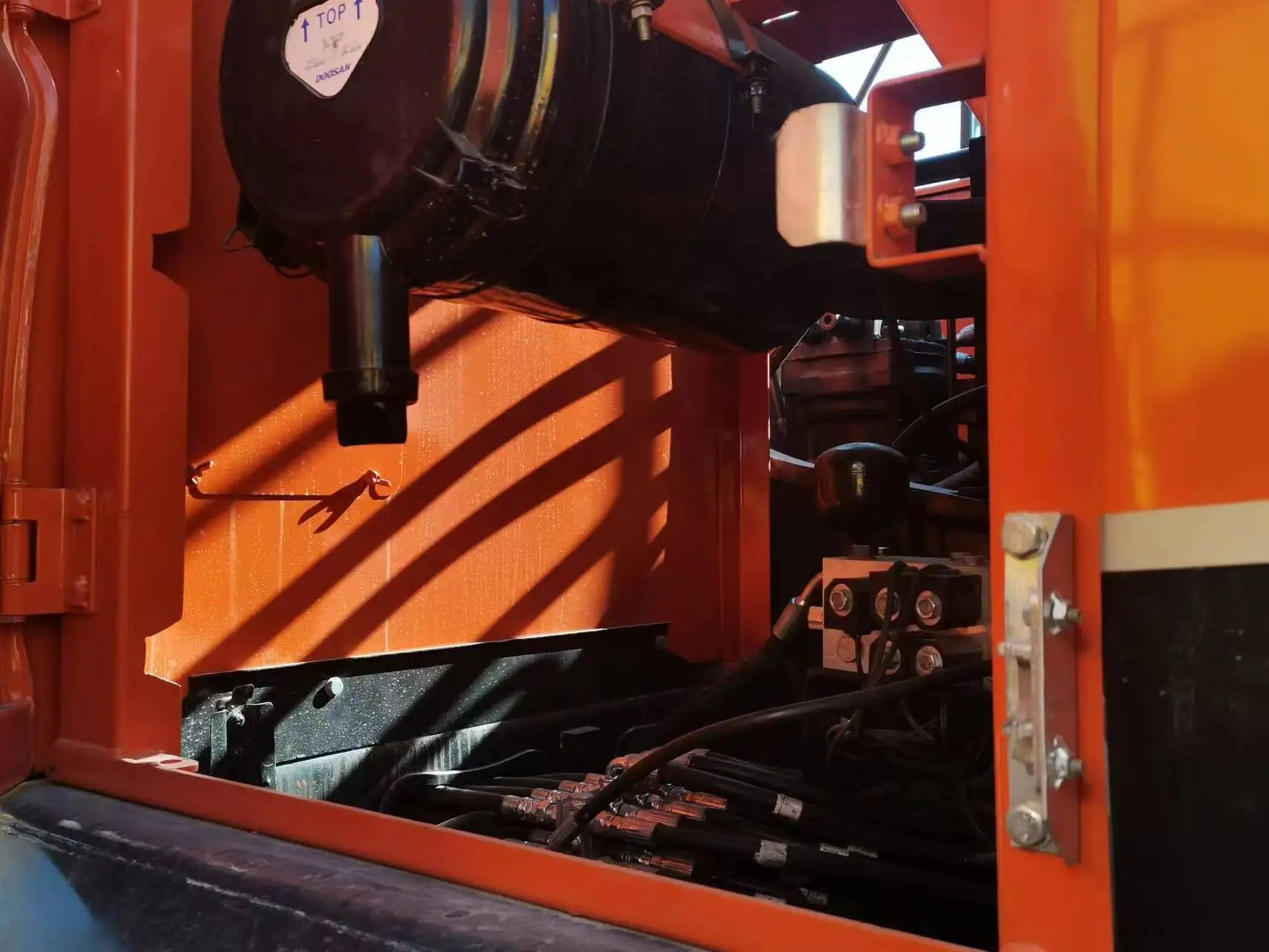 Secondhand  Tracked Excavator DX300LC 300 For Sale/Used Doosan DX300 Excavator With Low Price