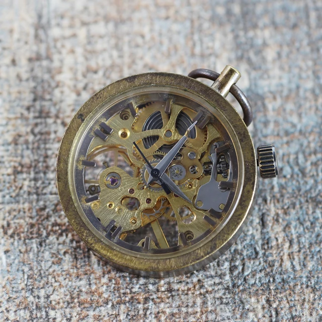 Sales of high hand wound mechanical cheap man watches 2020 from Japan