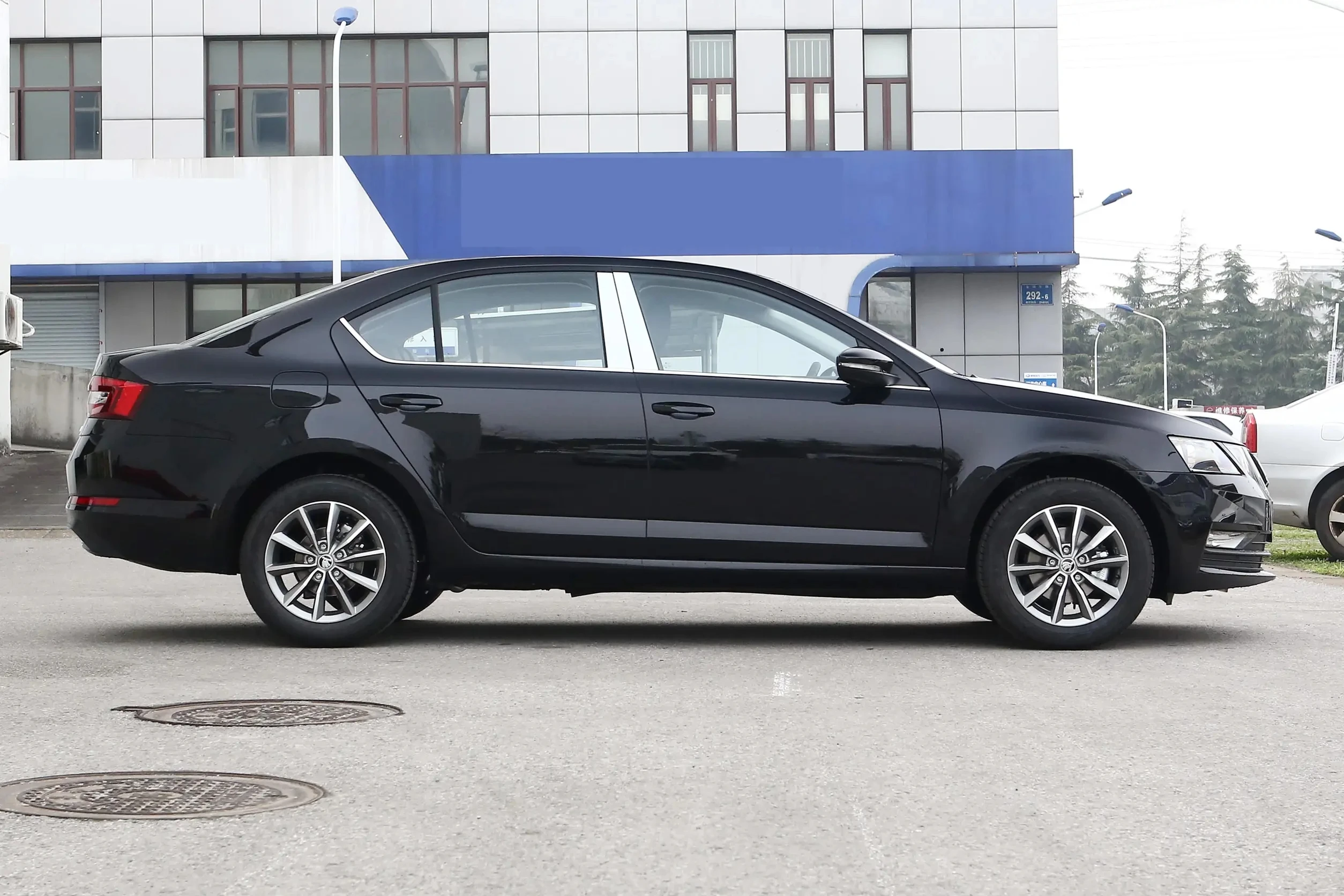 2023 New Skoda Octavia Mingrui High Speed 185km 200km Gasoline FWD 1.5L Sedan Car For Sale