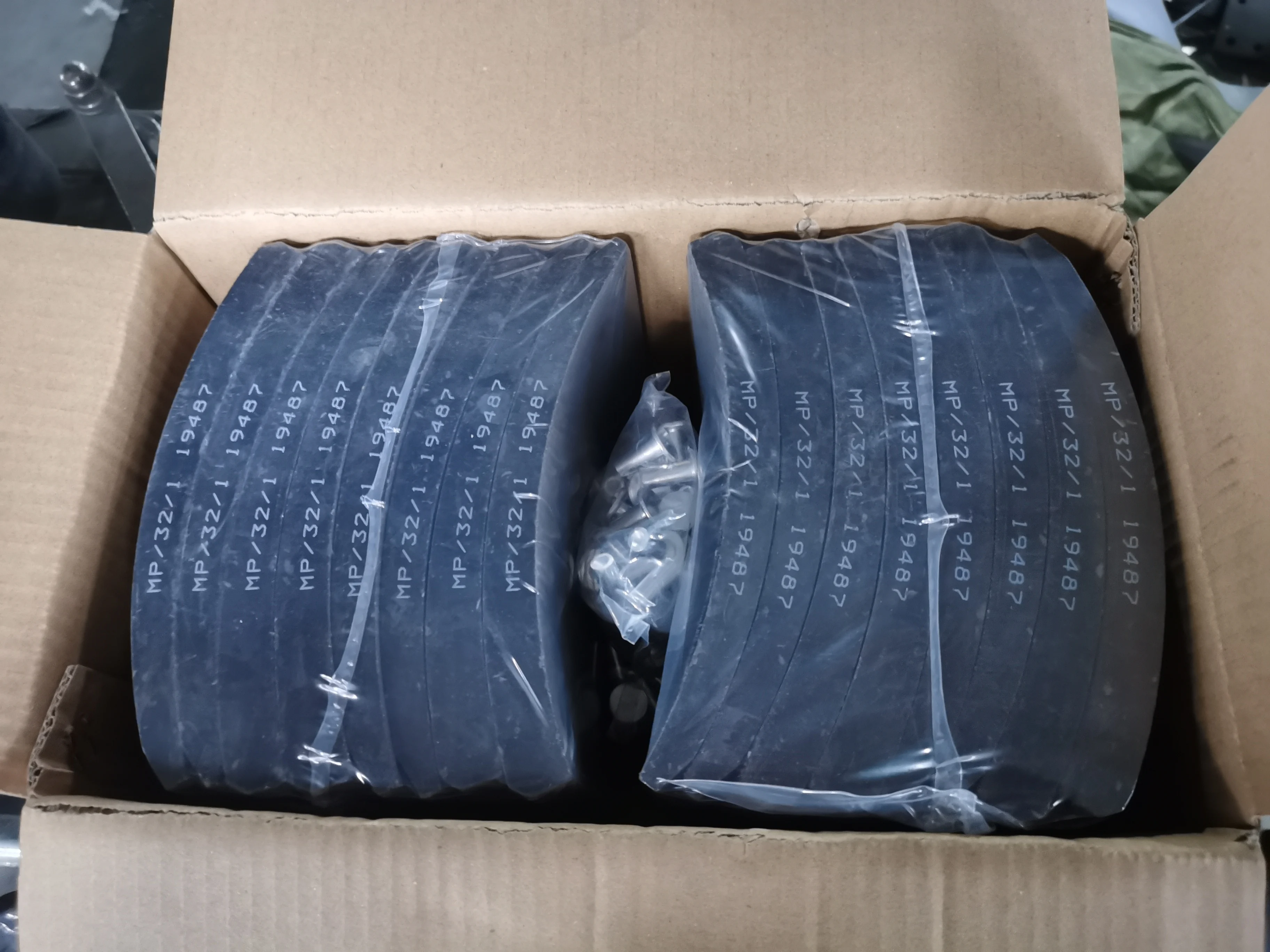 Heavy Duty Truck Semi Trailer Spare Parts Bus Brake Lining For BPW 19574