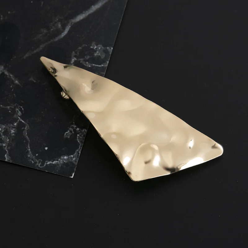 H41-100  European Style Exaggerate Hair Accessories Triangle Shape Uneven Dotted Metal Spring Clamp Hair Clips At Stock