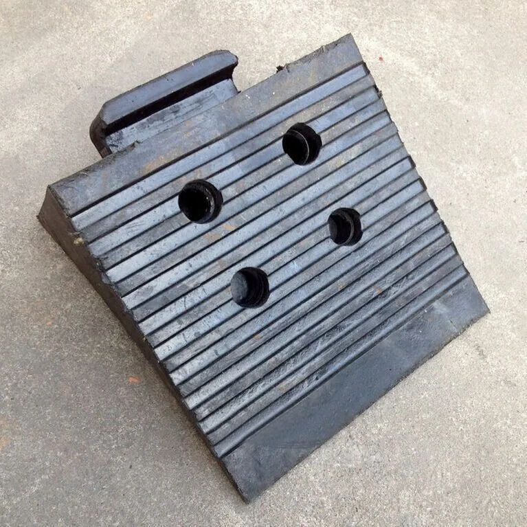 2024 rubber chock car parking wheel stopper wheel stop parking barrier wheel stop