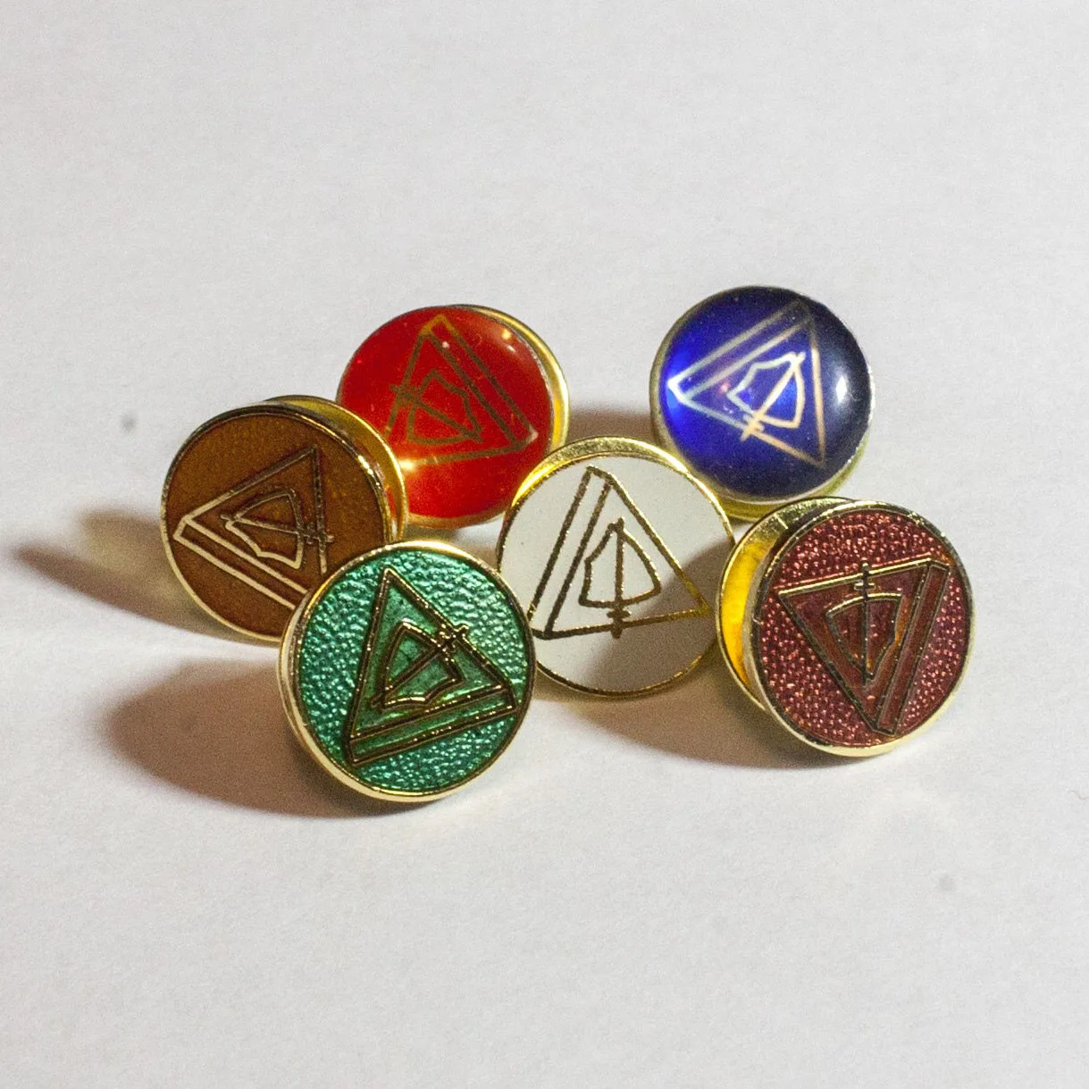 The Commemorative Adventurer Badge Pin Supports Custom Logo Enamel Badges For All Levels Of Adventurer Zinc Alloy Pin Badge