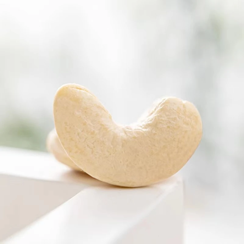 Hot Sale 2022 Roasted Salted Cashew Nuts Kernels in Vietnam