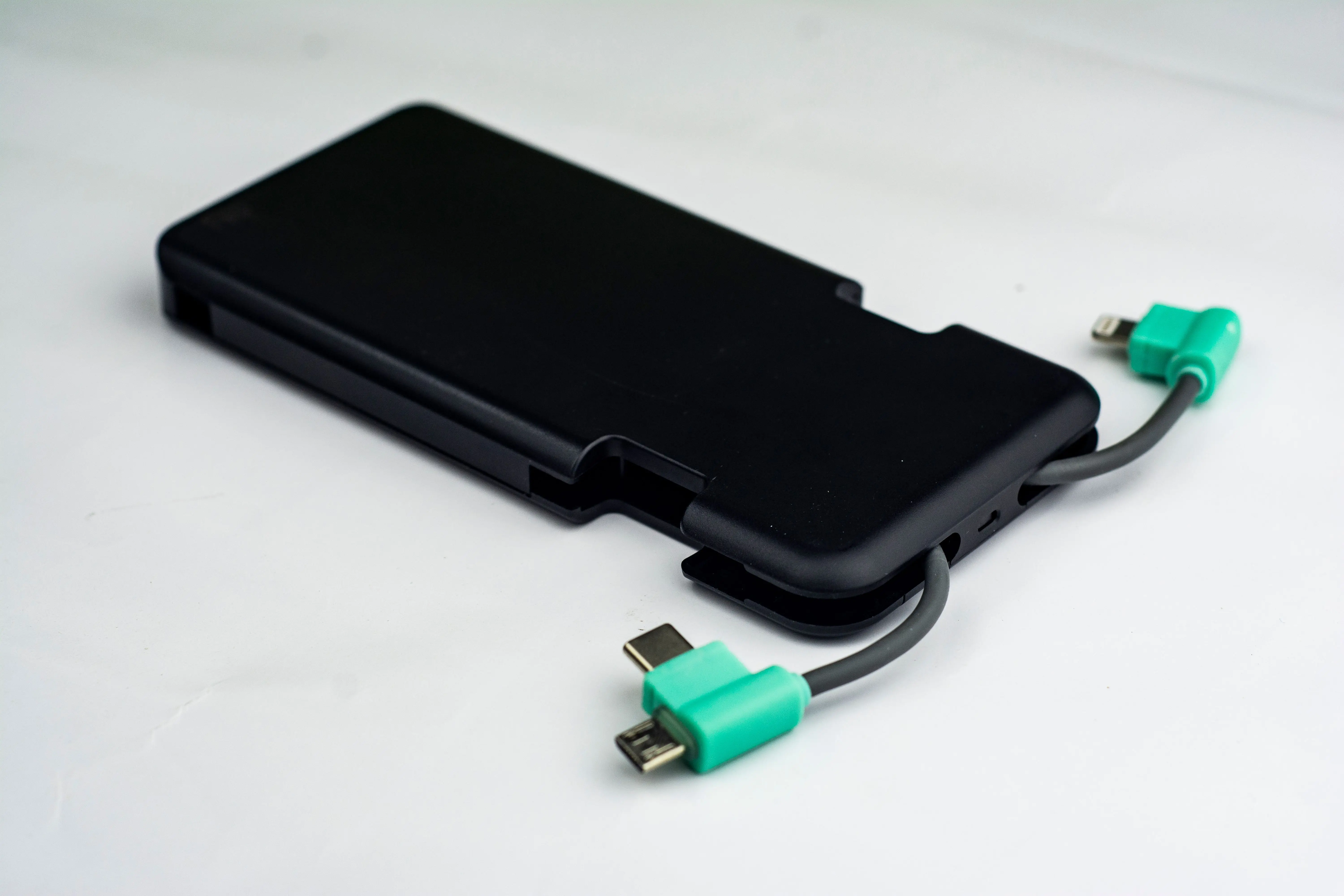 
10 slots sharing power bank rental station share power banks station with 12.5 inch advertising LCD screen 