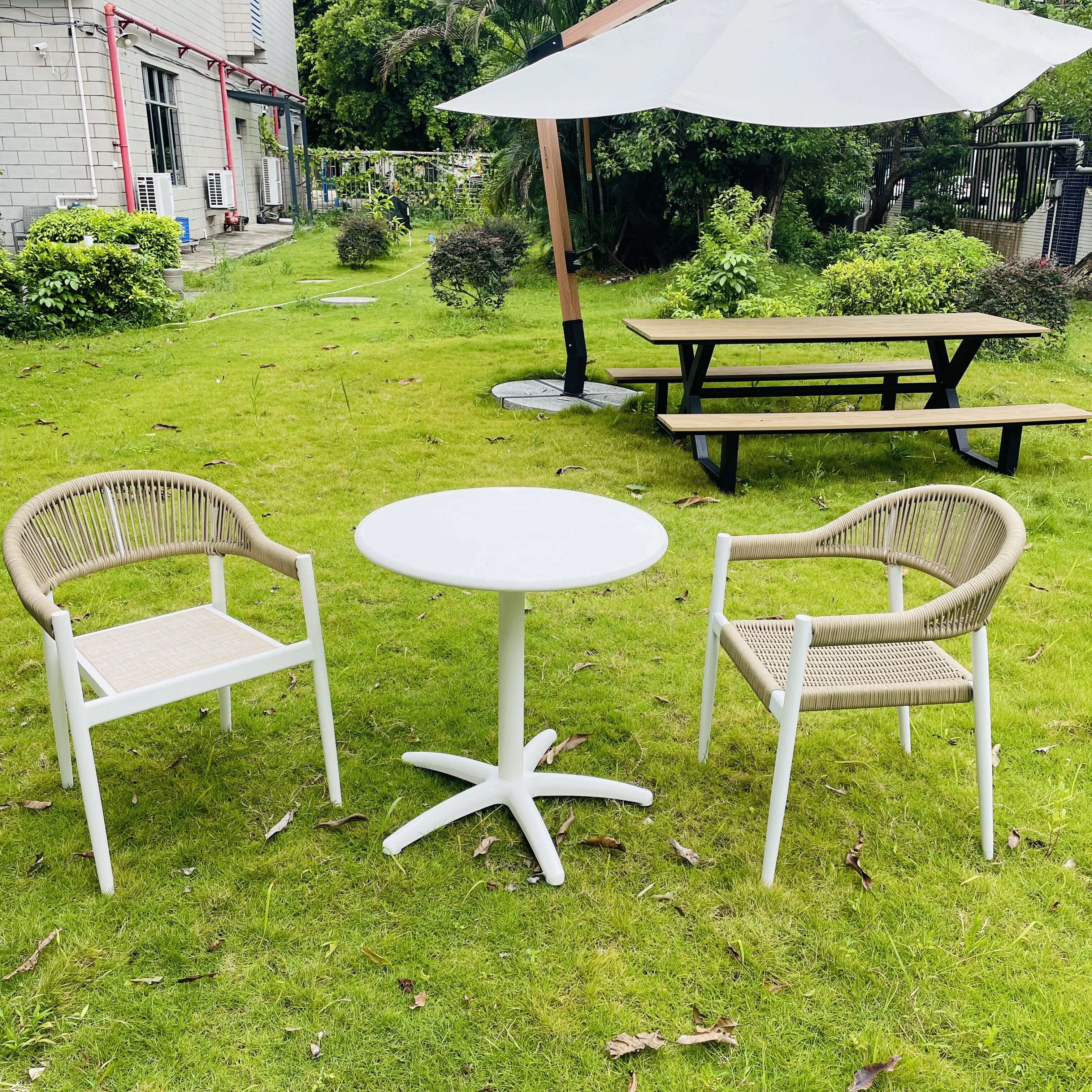 Wholesale Outdoor Coffee Shop Furniture Restaurant Outside Aluminum Round Single Table And Chairs Patio Garden Bistro Set Metal