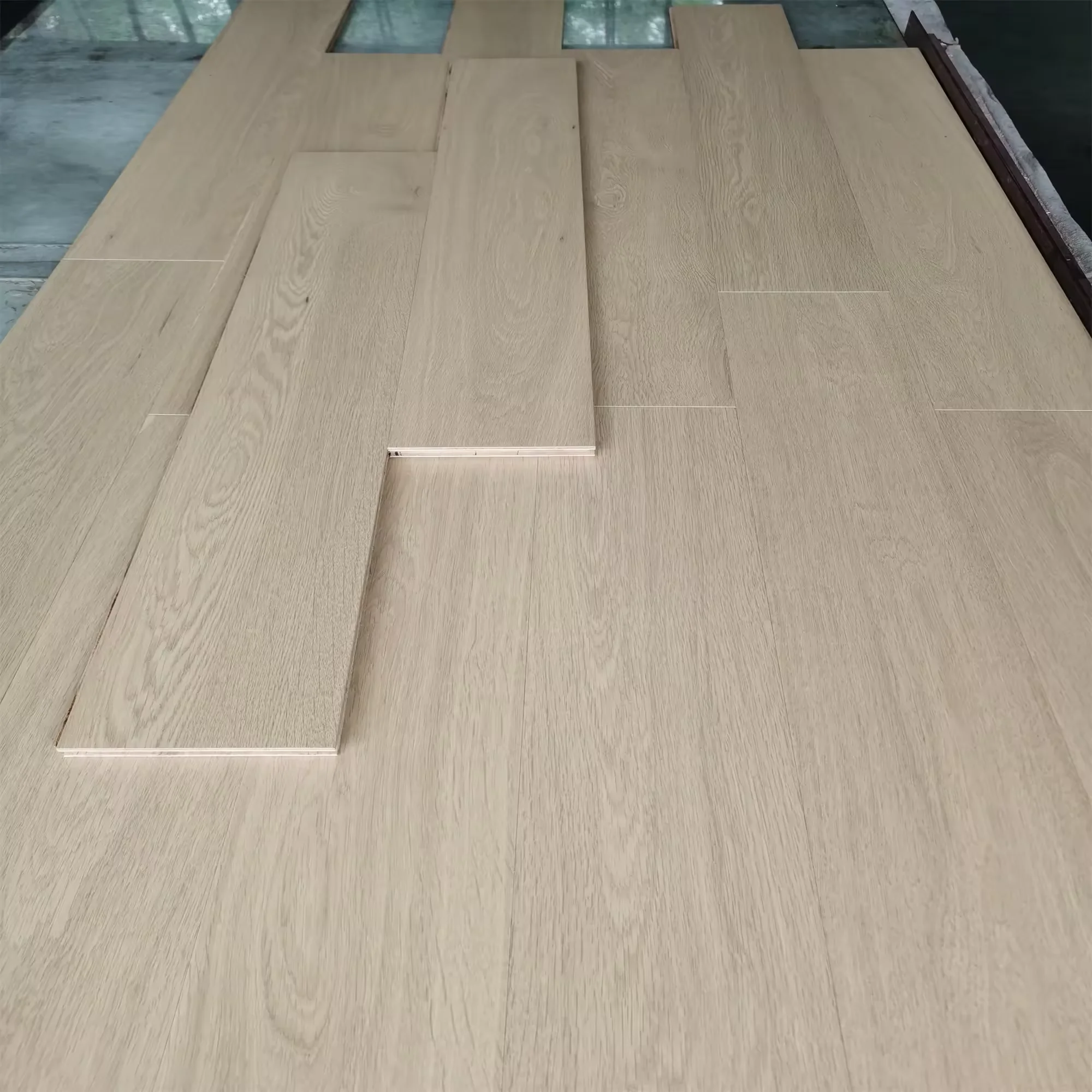 Factory price ab Grade natural french european white oak timber engineered wood flooring oak solid wooden flooring