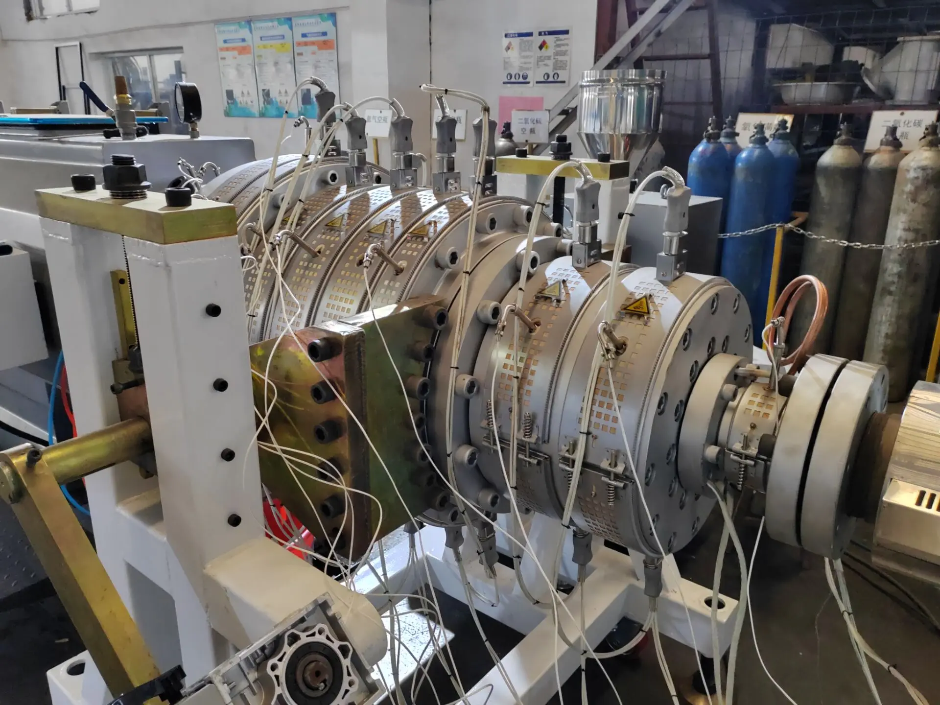 Fosita Plastic PVC PE PPR Pipe Extrusion Making Mold