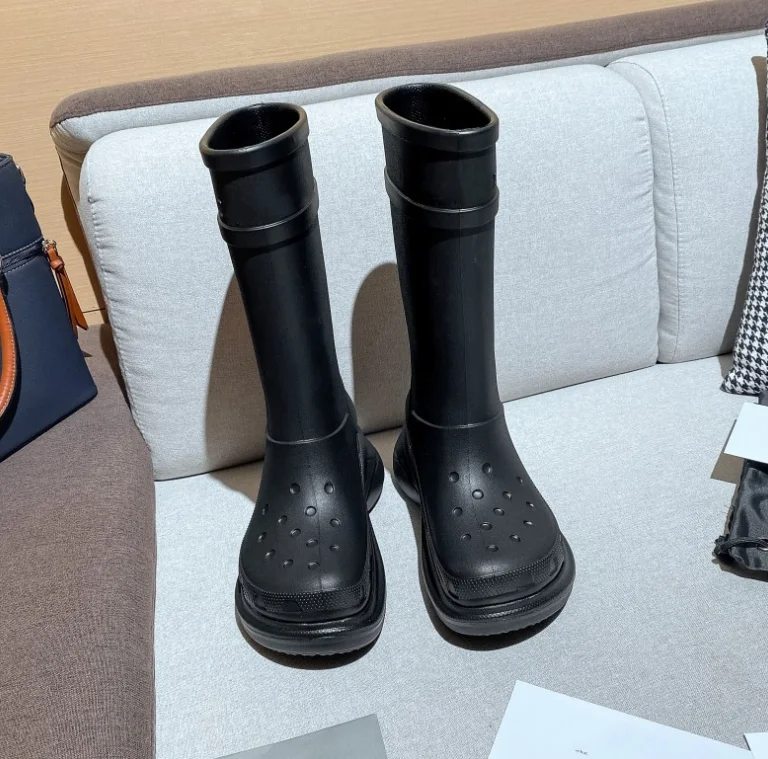 2024 Autumn Winter New Water Boots For Women Thick Bottom Non-slip Hole Shoes Rain Boots