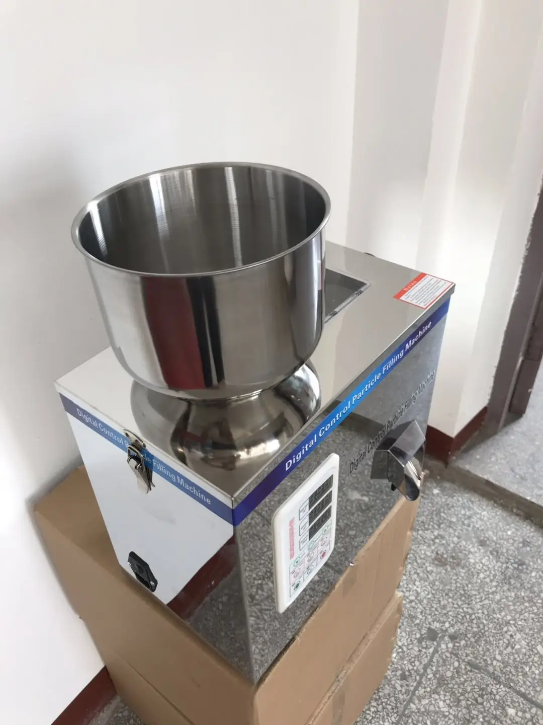 China manufacturer 100g Automatic Dispensing machines filling machines