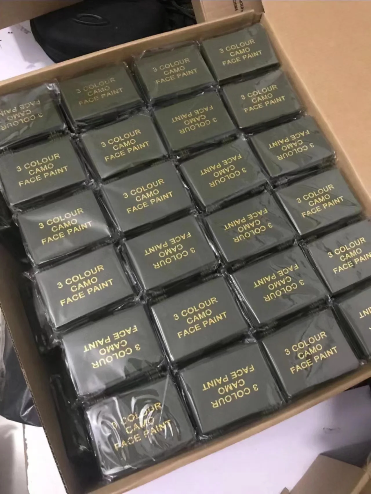 Yakeda 3 Colors Paint Box Face Cover Anti Stick Protection Body Washable Camouflage Tactical Face Paint Colors Drawing