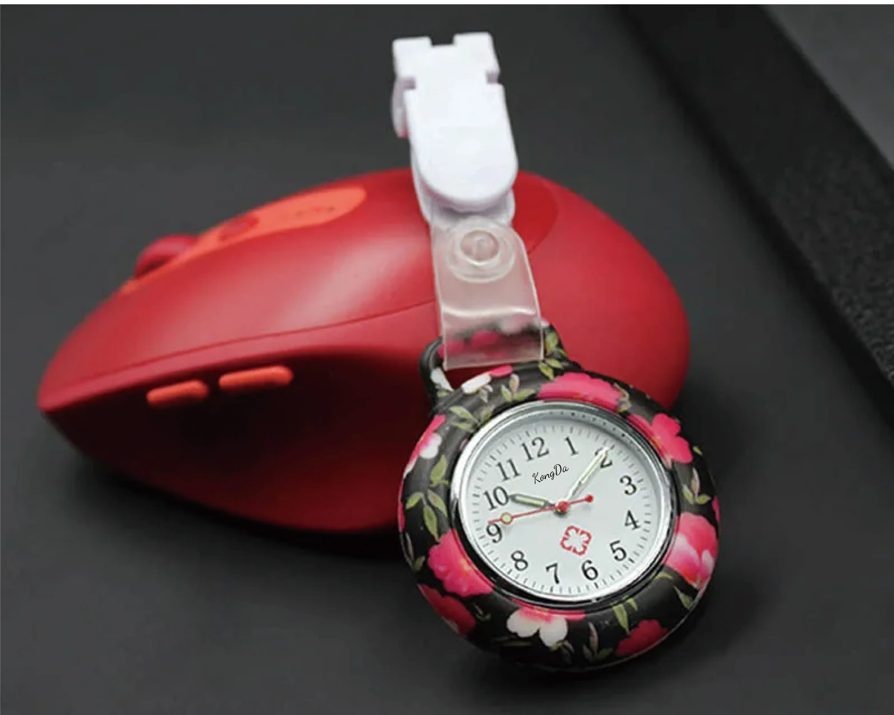 Popular Design Cheap Price Gift Watch Cartoon Hospital Medical Icons Health Heart Care Hang Clip Clock Silicone Nurse Watch