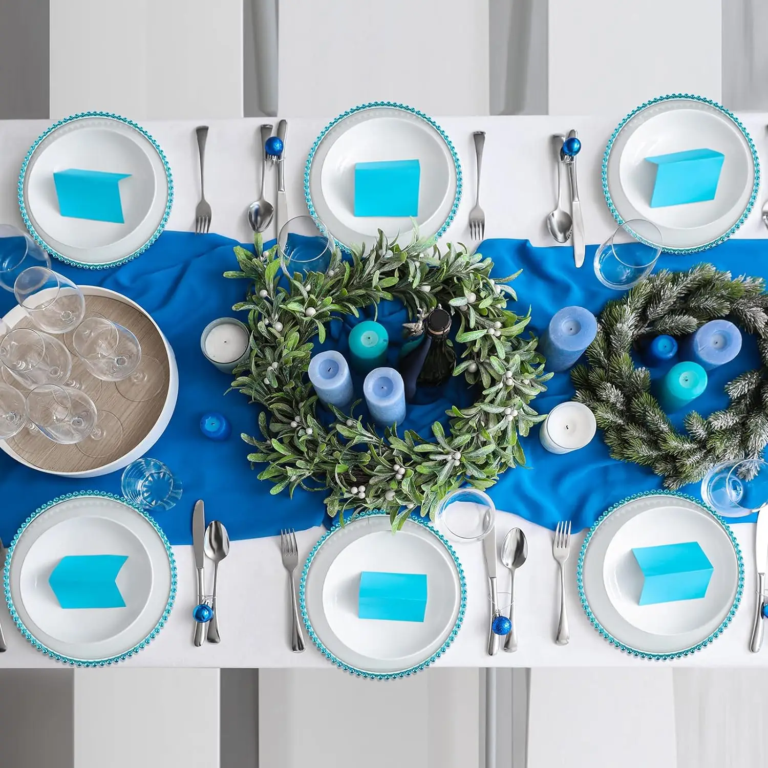Home Kitchen Party Wedding Tabletop Decor 13 Inch Plastic Acrylic Round Bright Blue Clear Charger Plates with Beaded Rim