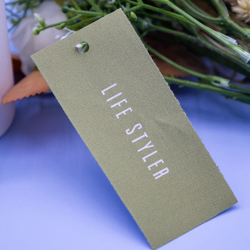 Custom Recycled Green Color Printing Fabric Clothing Paper Hang Tag For Clothes Perfume Candle Glass Bottles