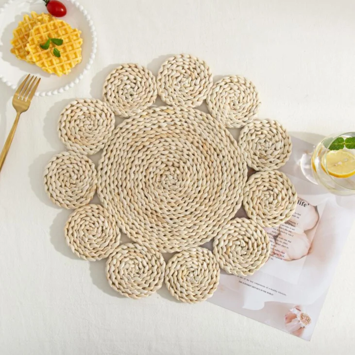  Natural Color Rattan Tablemat Hollow Wicker Charger Plates for Holiday Christmas Kitchen Table Mat Round Woven