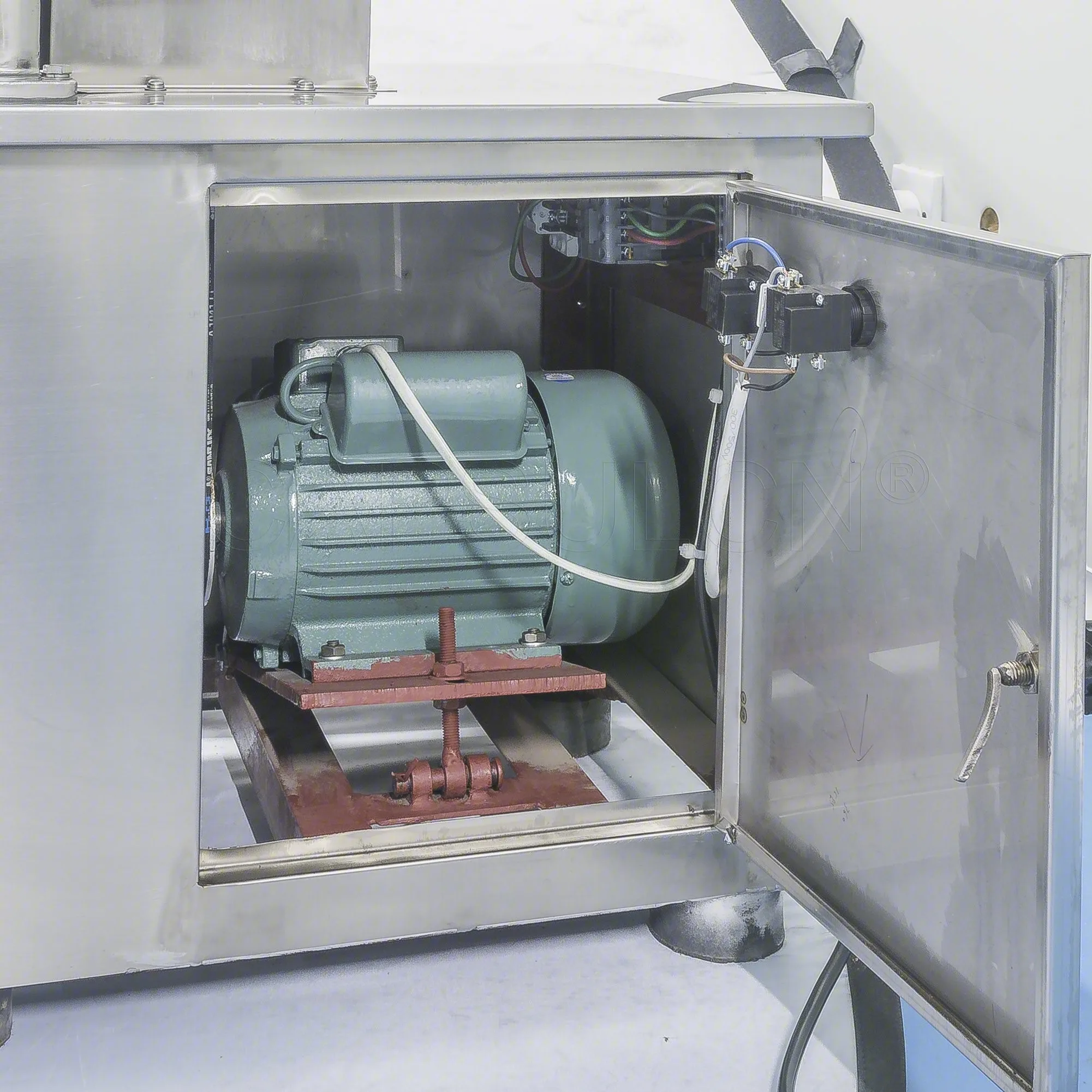 SF-320 Chinese Commercial Automatic Hammer Mill Herb Grinder And Spice Grinder Machine