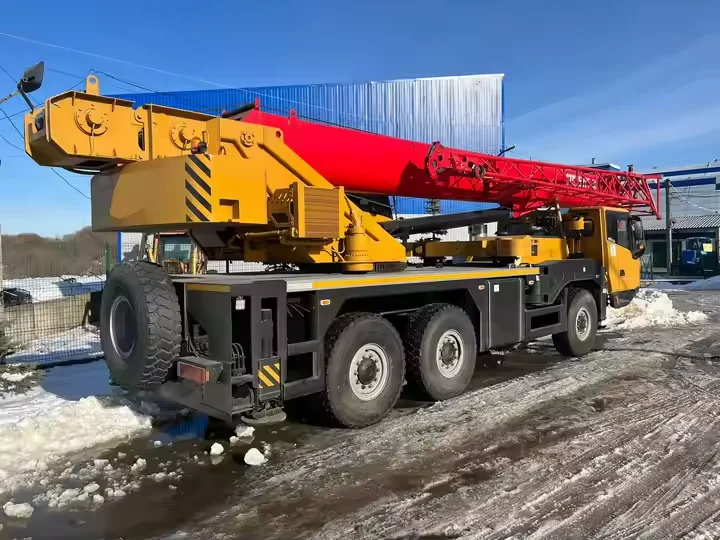 Competitive Price 25 Ton Truck Crane STC250T5 with Powerful Engine on Hot Sale In Stock
