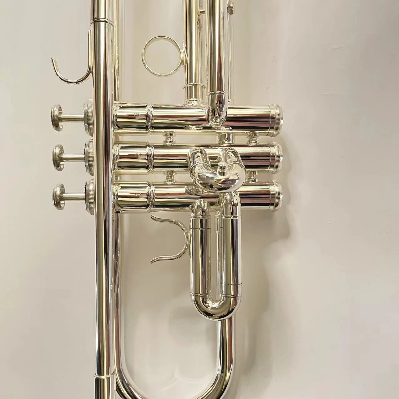 student model playing Bb tuning yellow brass material nickel plated finished trumpet