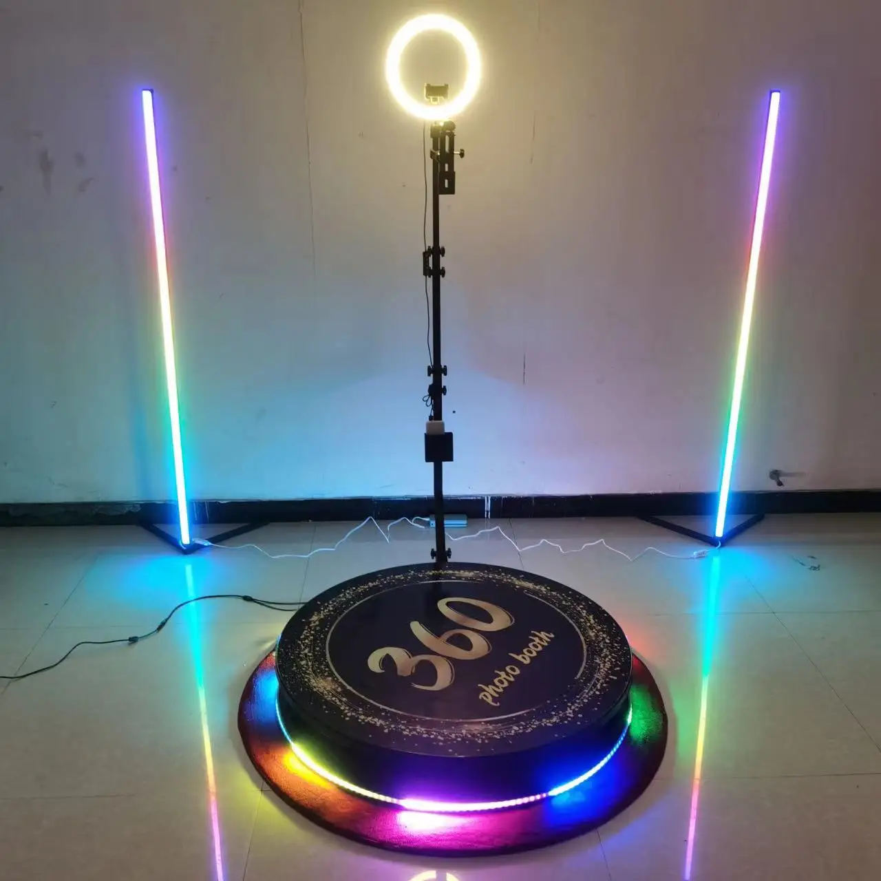 High-quality 360 Degree Rotating Camera 360 Photo Booth Video Booth 360 Platform for Events 360 Video Booth