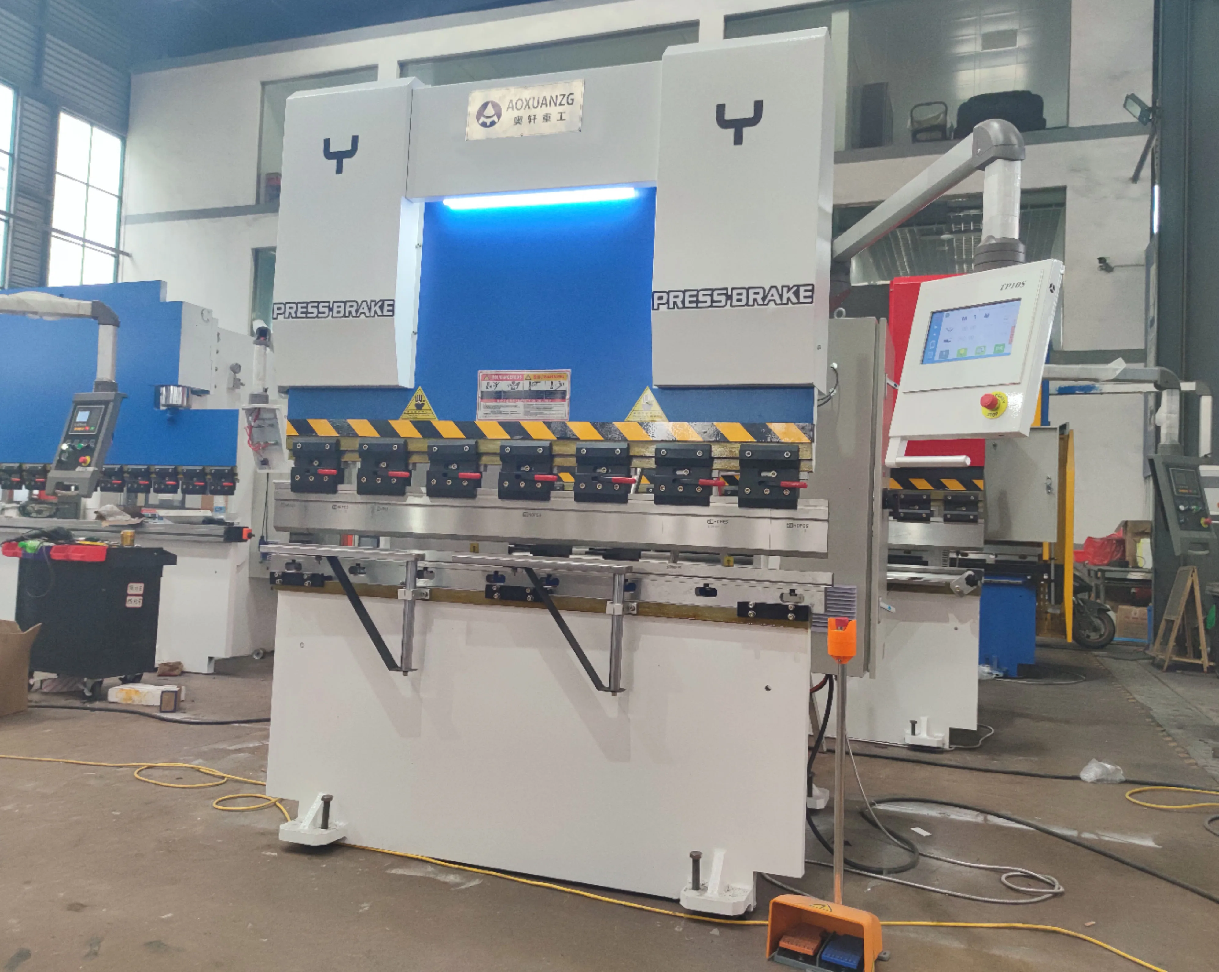  Small CNC press brake 401600MM hydraulic with China TP10S