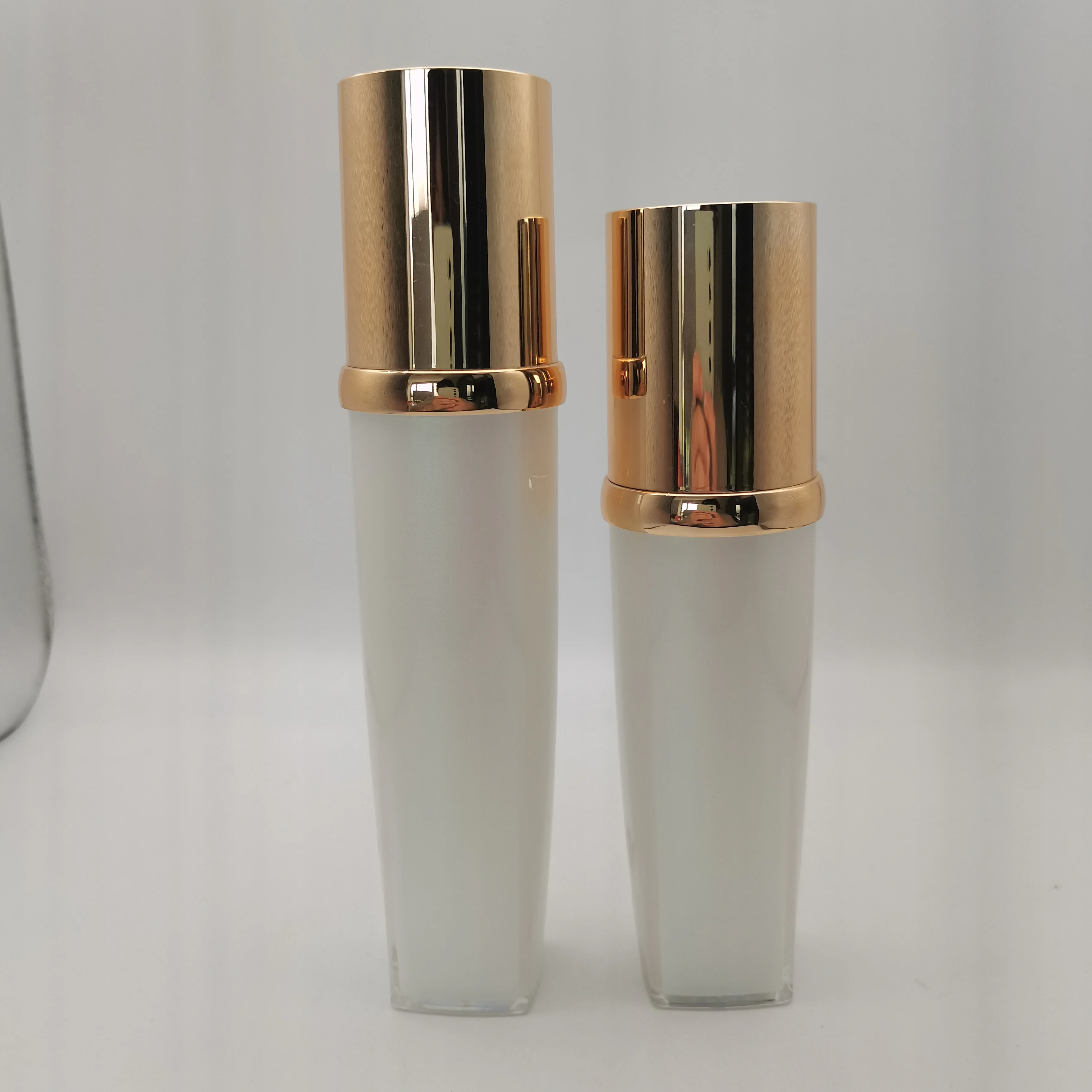 Emulsion acrylic cosmetic cream bottle high-grade packaging materials can be customized