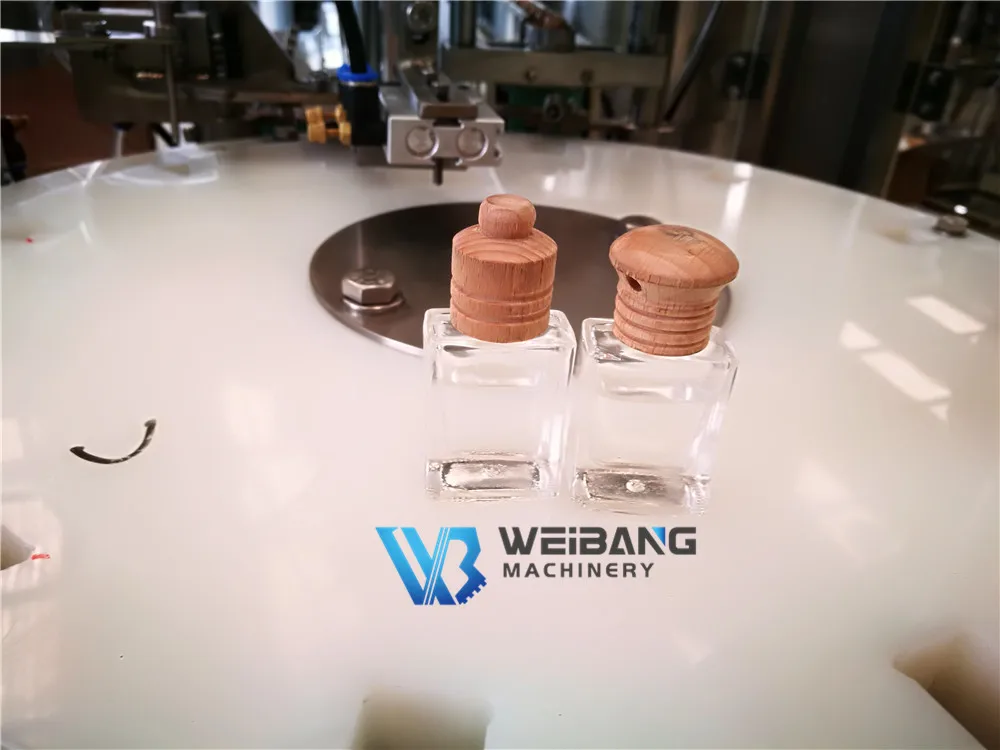 WB-YX2 Automatic liquid bottling machine for hang up car diffuser perfume filling machine 100ml