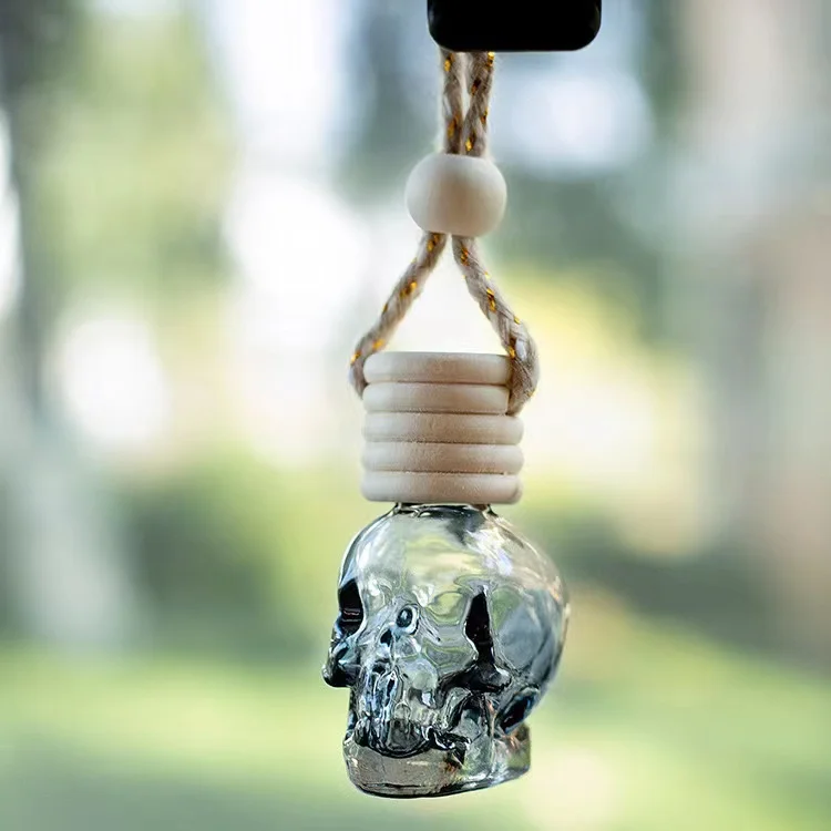Car Perfume Bottle Air Freshener Diffuser Empty Bottle 8ml Individuality Skull Heads Perfume Pendant Bottle