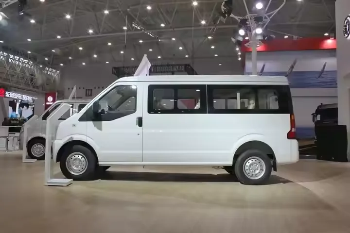 Factory Direct Sale Dongfeng C37 Mini Van Bus 7-11 seats Passenger mini van Bus for sale