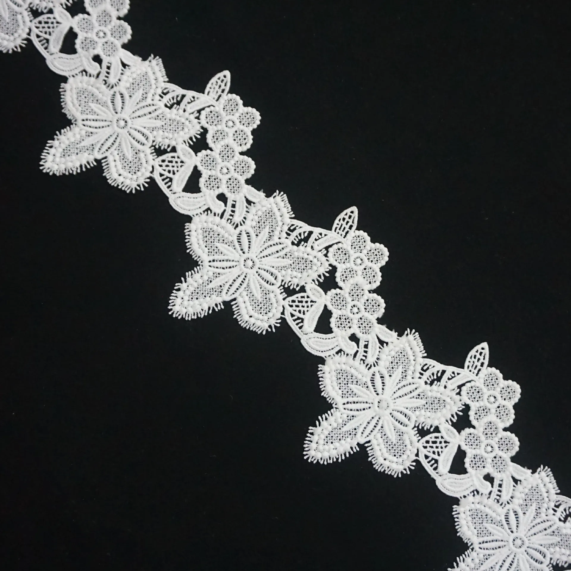 High Quality White Milk Silk Material Lace Embroidered Ribbon Cotton 3d Flower Trim Lace Trimming