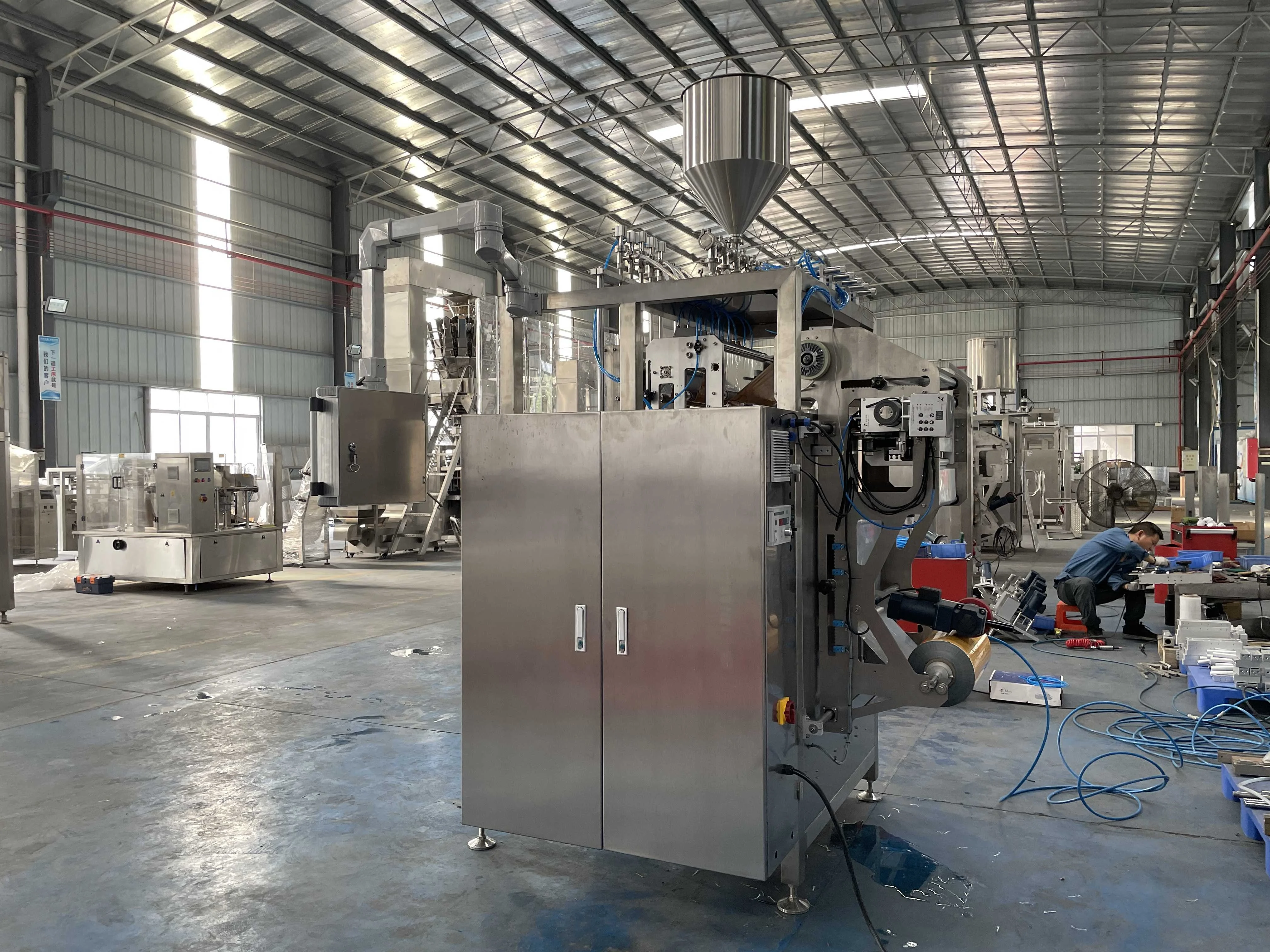 Factory Price High Speed Multi-lane Syrup Tomato Sauce Shampoo Stick Sachet Packaging Machine