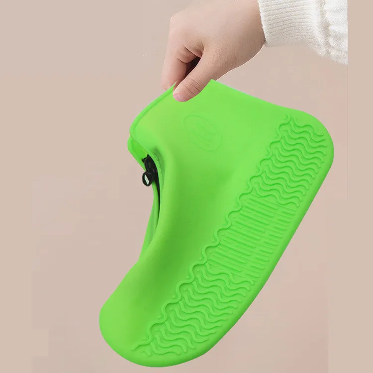 Factory wholesale price outdoor waterproof non slip silicone overshoes with zipper shoe protectors overshoes rain galoshes
