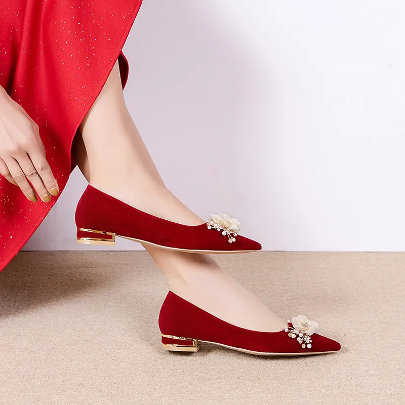 Women New Silk Satin Elegant Wedding Shoes Red Shoes Pearl Flower Decor Block Heels Pumps
