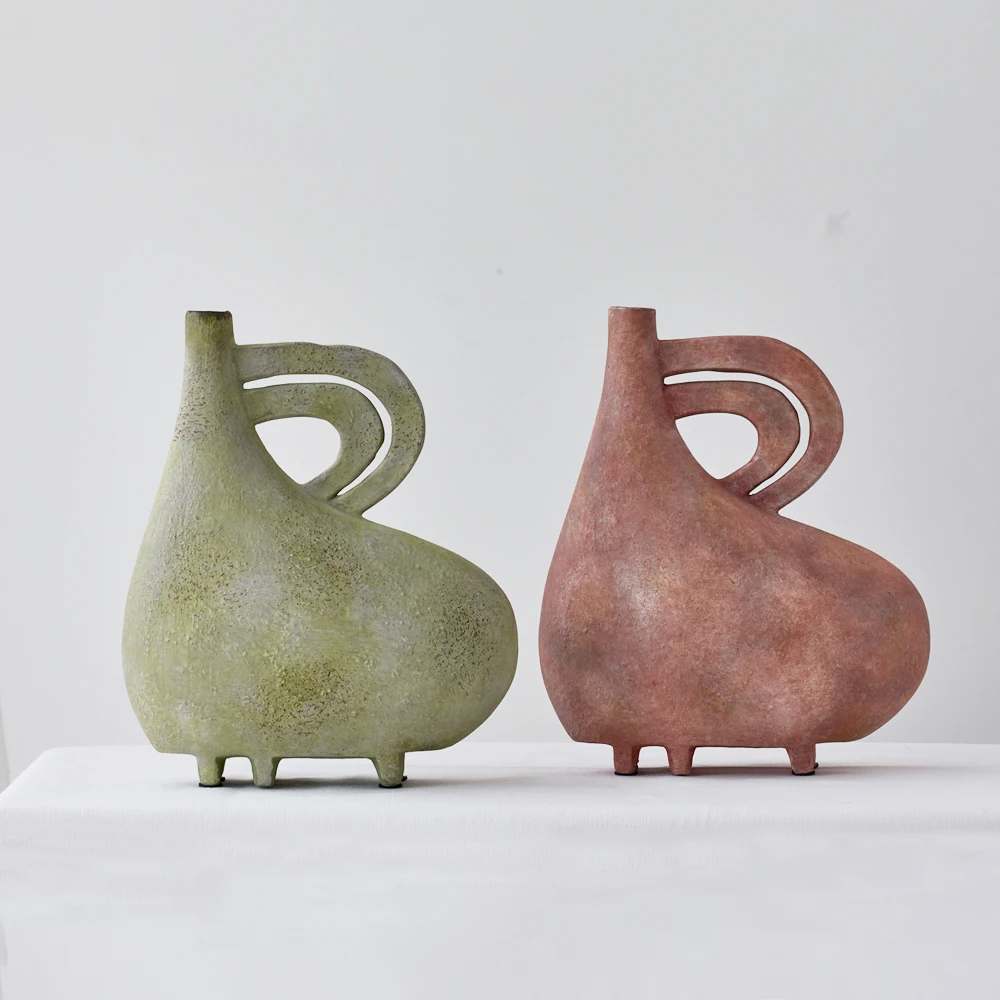 Scandinavian Creative Abstract Modern Ceramic Vase Small minimalist Antique Home Decor for Wedding and Desktop Decorative Use