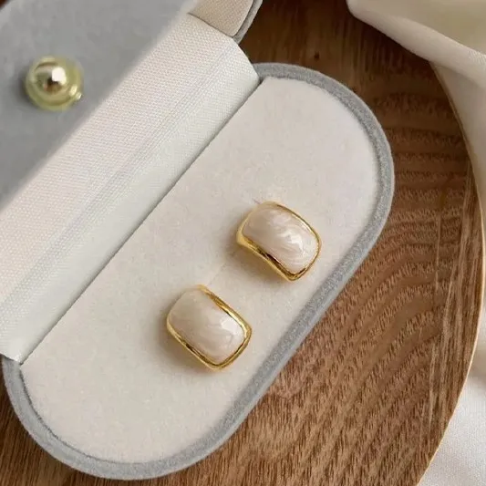 Vershal A4-1232 New Fashion Oil Dropping Earrings Vintage Personalized Earrings Waterproof Geometric Gold Plated Ring for Women