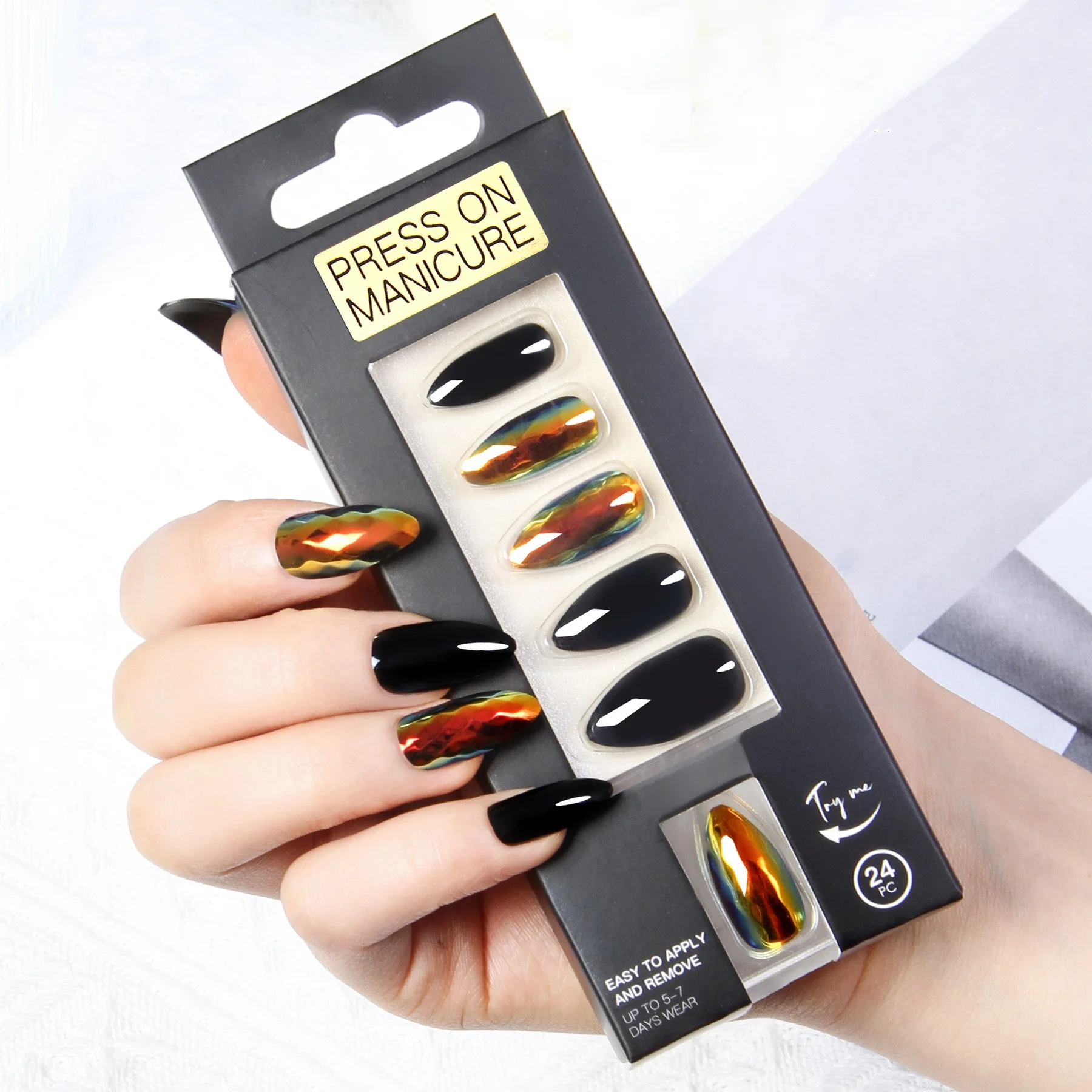 BEAU FLY Full Cover 24pcs Diamond Phosphorescent Luxury Golden Black Fake Fingernails Stiletto Pointed Acrylic Press On Nails