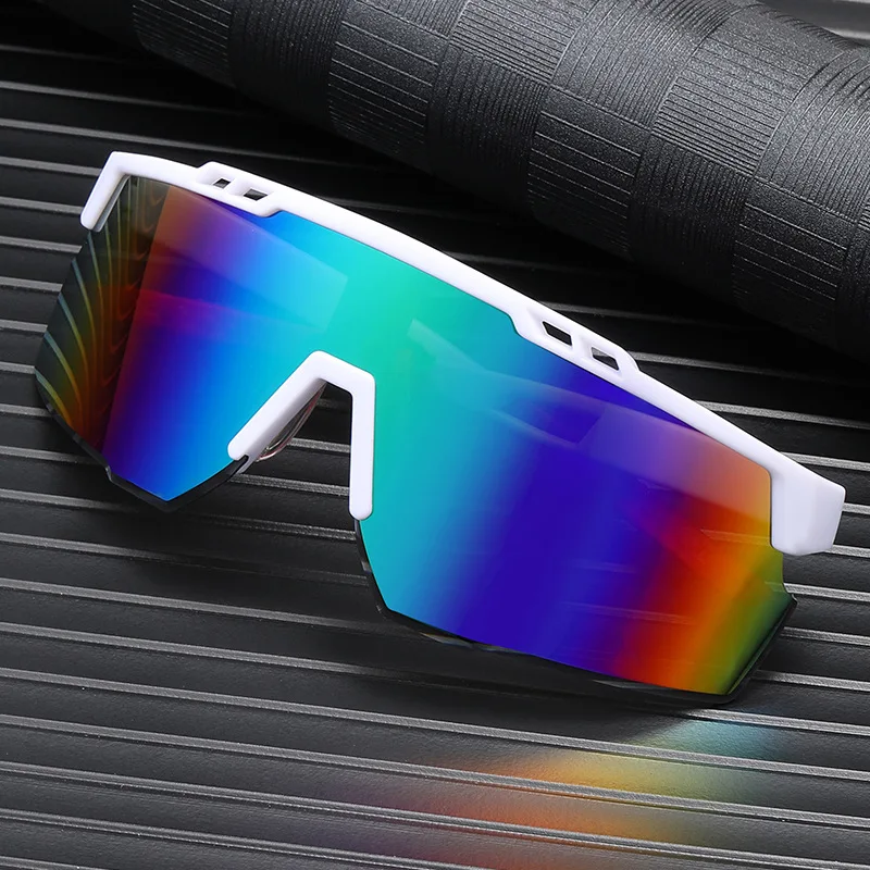 Stylish Black One-Piece Sunglasses Men Women UV400 Optical Fashionable Frame Cycling Driving High Quality PC Material Custom