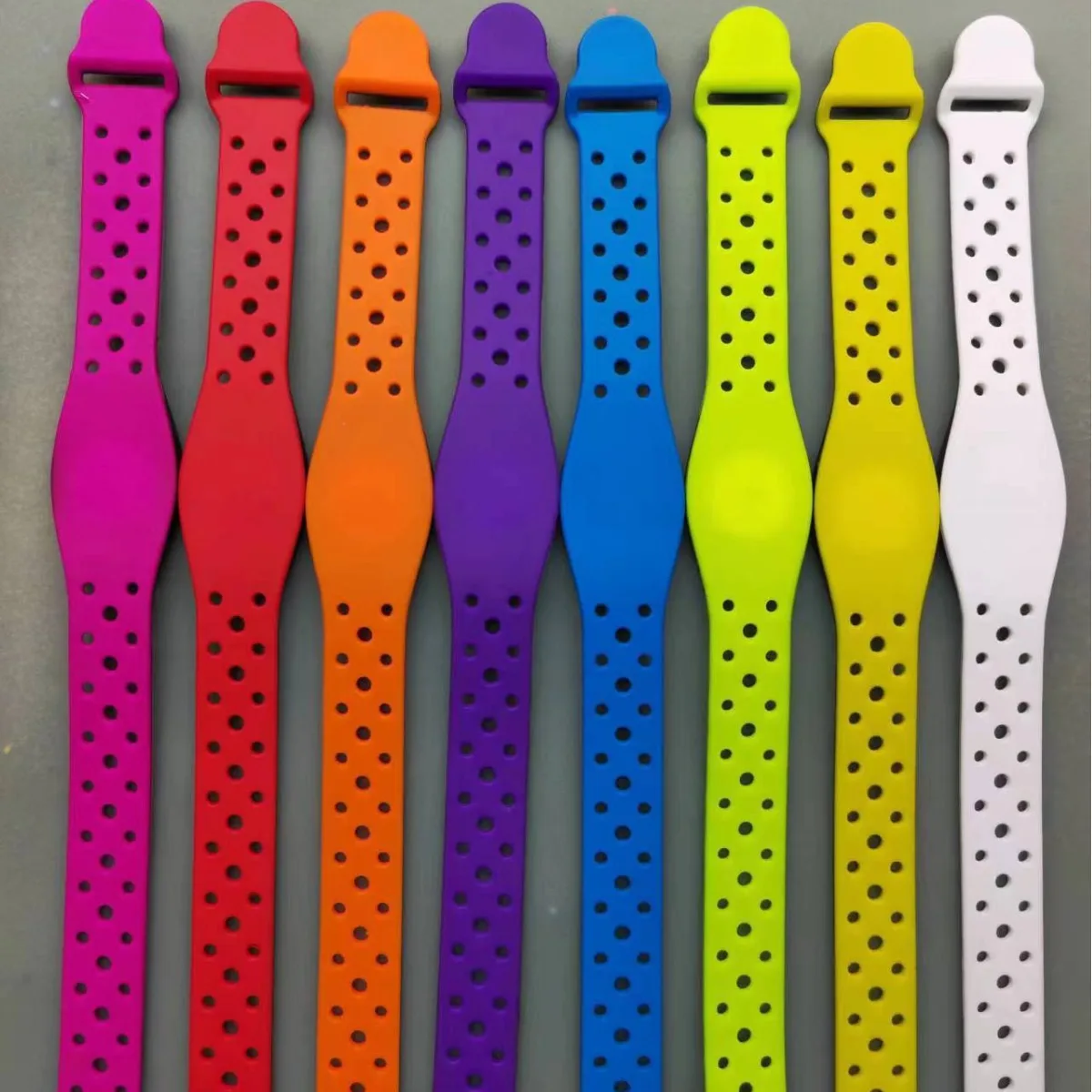 Smart hand bath center high and low frequency access control card induction silicone wristband bracelet