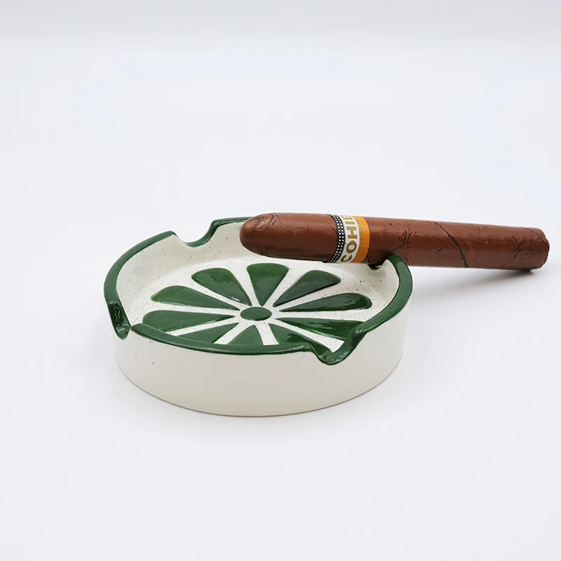 Wholesale Home and outdoor Decor New minimalist design style ash trays Custom ceramic green oranges Cigar ashtrays