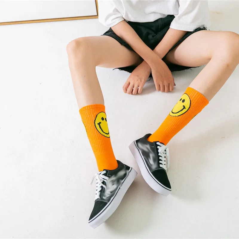 2021 fashion wholesale designer cotton winter warm thermal cute korean sports smile happy face socks for woman