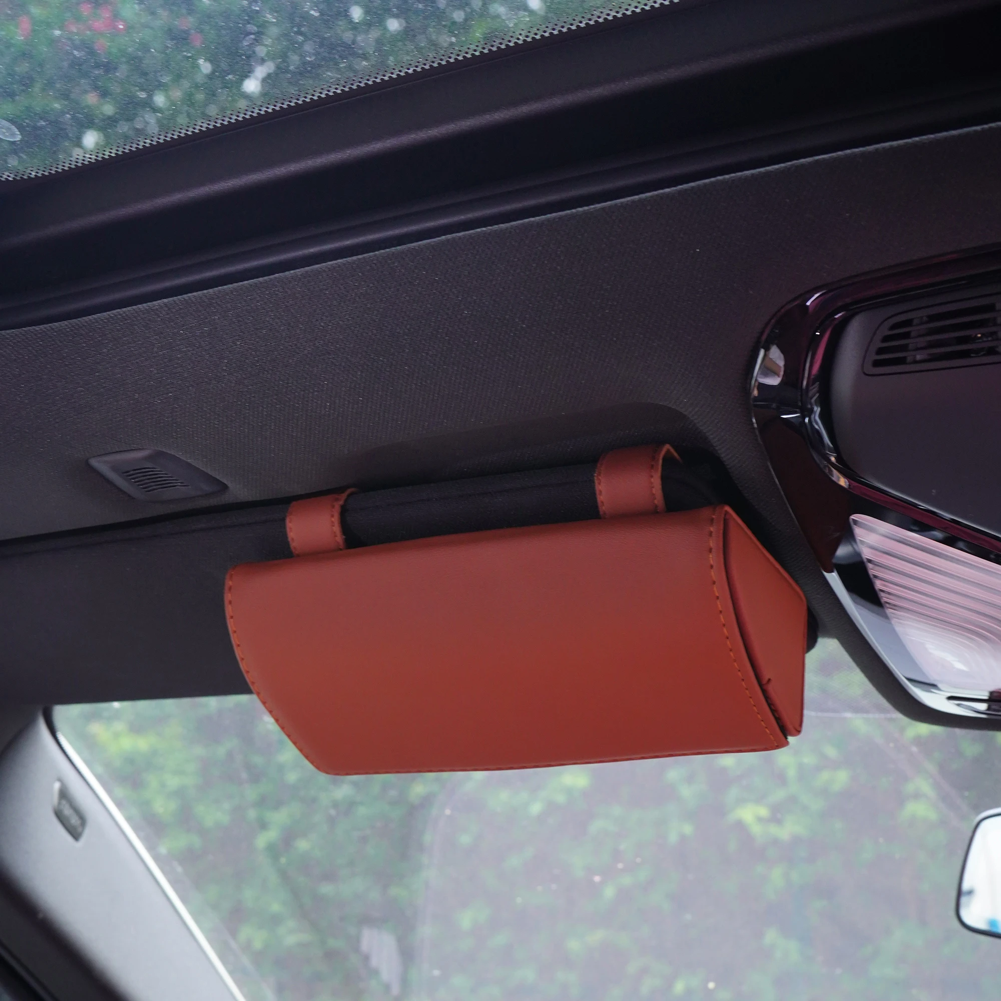 ZY Creative Car Leather Sunglasses Case Sun Visor Hanging Glasses Metal Holder PU lasses Holder Clips
