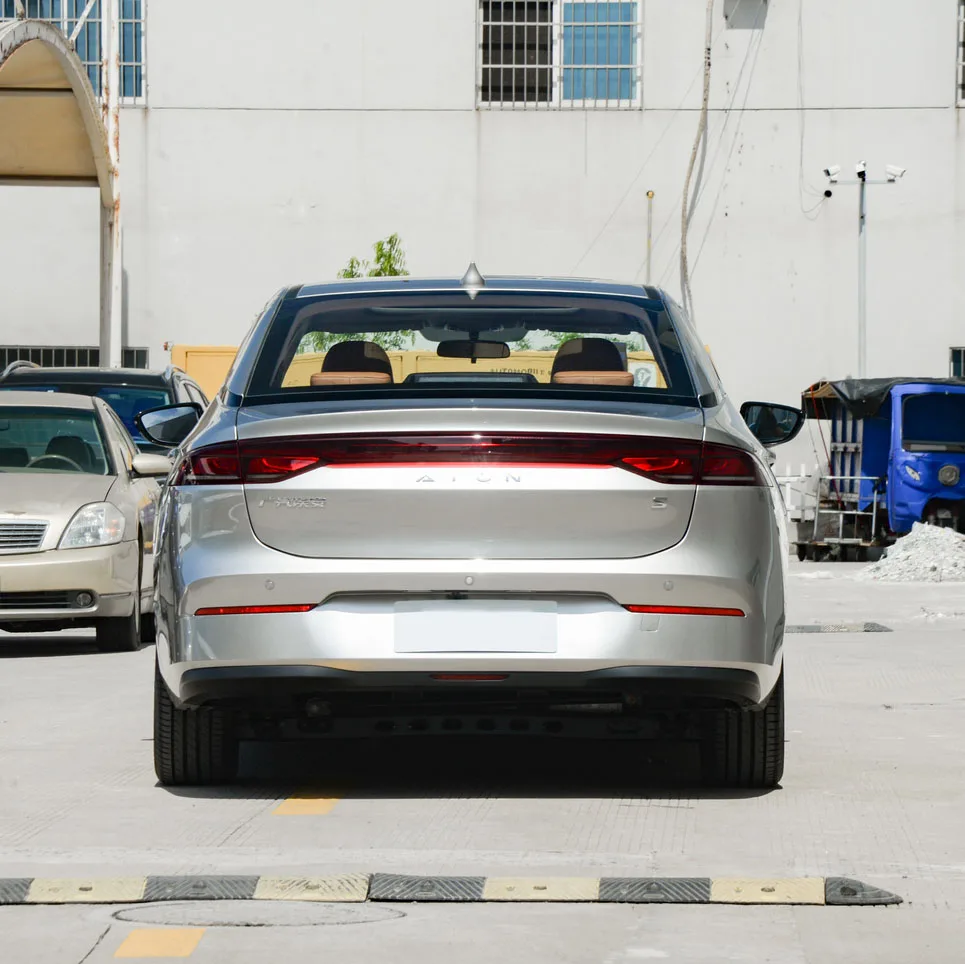 Aion S mei 580gac black used plus auto parts  580 charge body mat  headlight right hand drive electric car