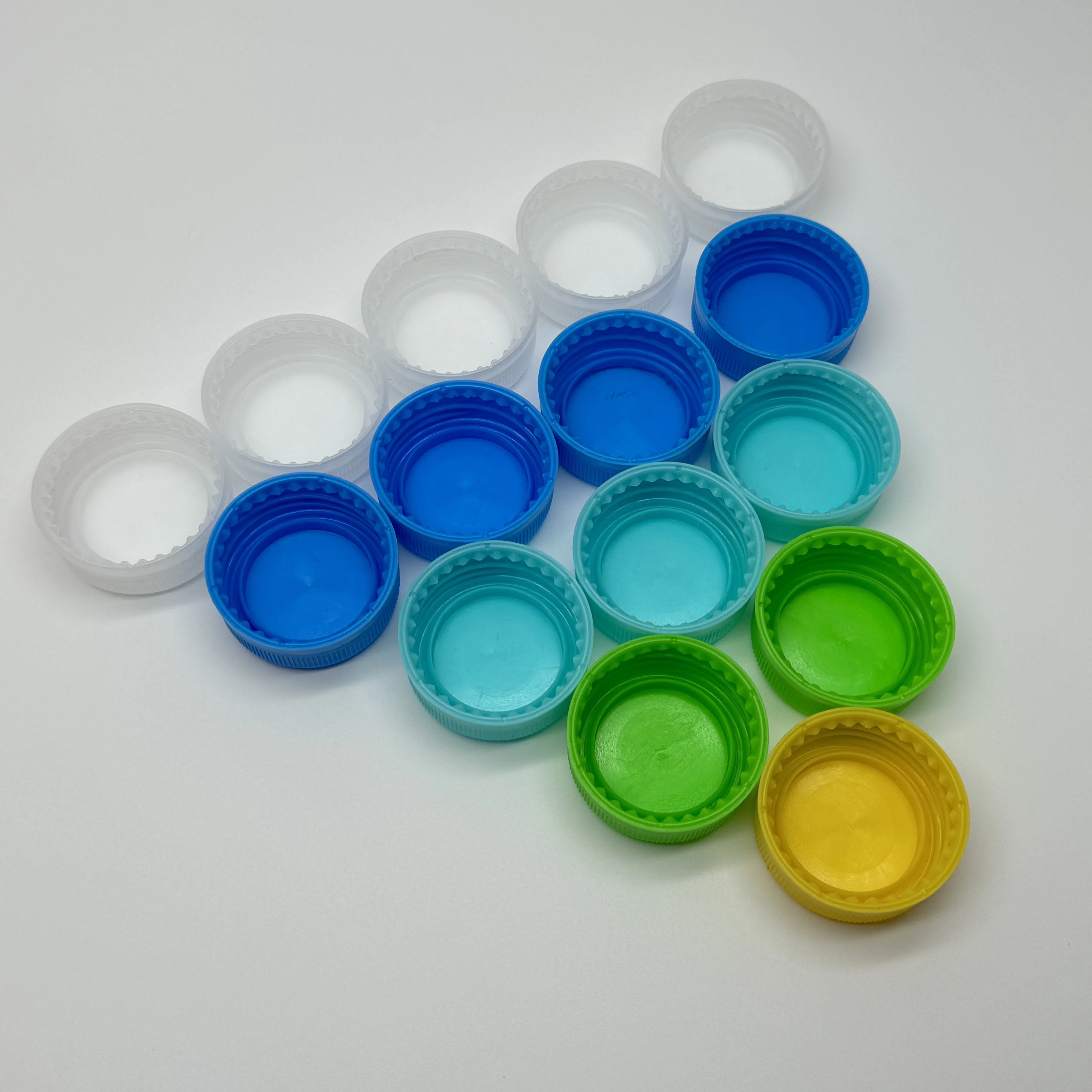 38/30 Cheap Price Smooth Disposable 38Mm PE Plastic Bottle Caps With Custom Logo