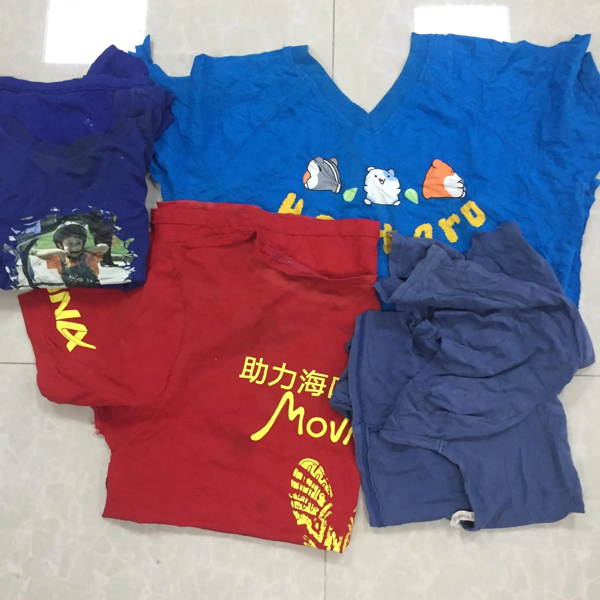 Хит продаж впитывающие влагу промышленные темные цвета смешанные использованные футболки с принтом тряпки магазин хлопковых