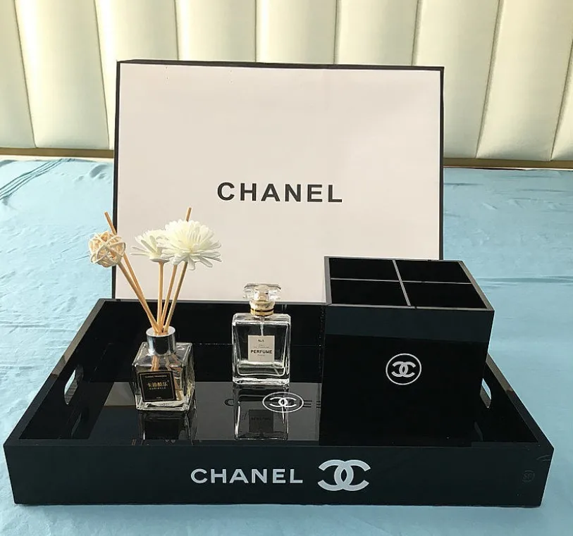 Hot sale Custom Acrylic Display Stand For Store Cosmetic Perfume Display Stand