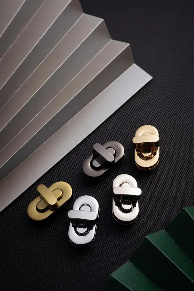 Custom Design Hardware Manufacturer Shoulder Accessories Metal Turn Twist Lock Clasp Bag Locks For Handbags